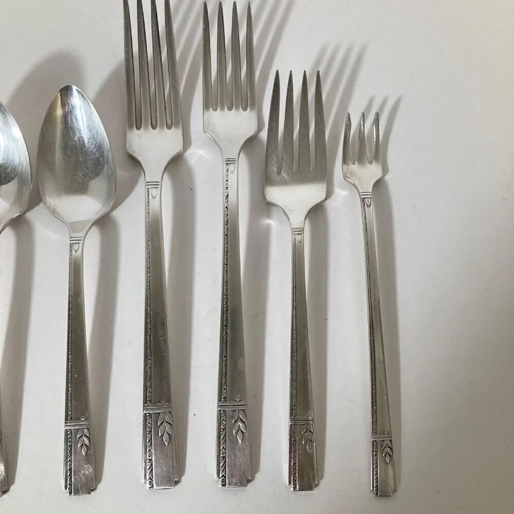 1- 13 Piece 40s Oneida Prestige Grenoble Flatware Place Setting‎